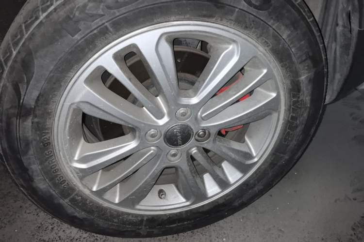 Used Haval H1 2015 1.5L AMT Urban Model Right Front Wheel Hub