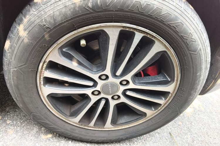 Used Haval H1 2015 1.5L Manual Luxury Model Right Front Wheel Hub