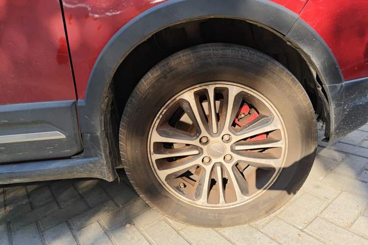 Used Haval H1 2015 1.5L Manual Luxury Model Right Front Wheel Hub