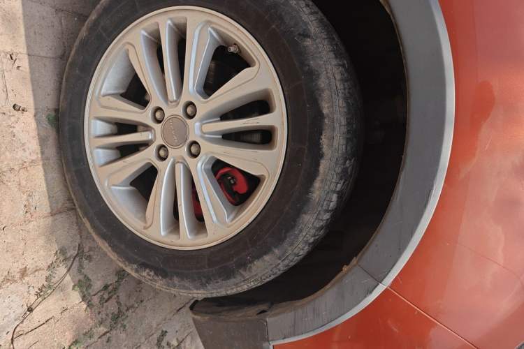 Used Haval H1 2015 1.5L Manual Urban Model Right Front Wheel Hub