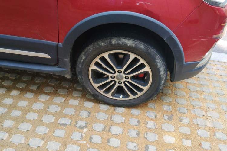 Used Haval H1 2015 1.5L AMT Luxury Model Right Front Wheel Hub