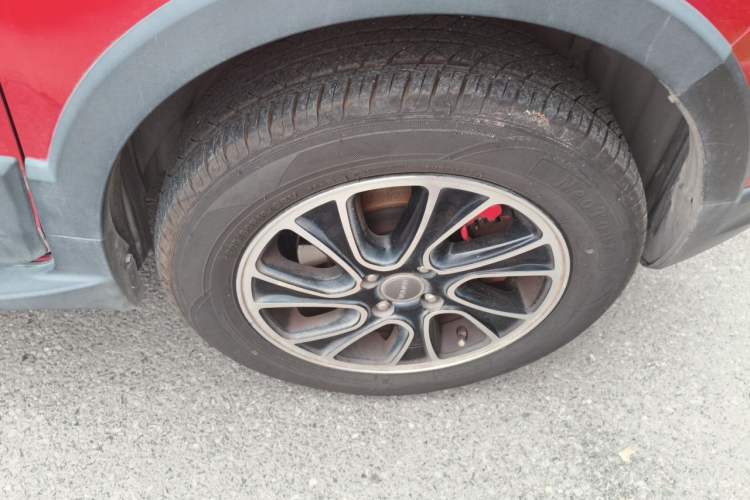 Used Haval H1 2015 1.5L AMT Luxury Model Right Front Wheel Hub