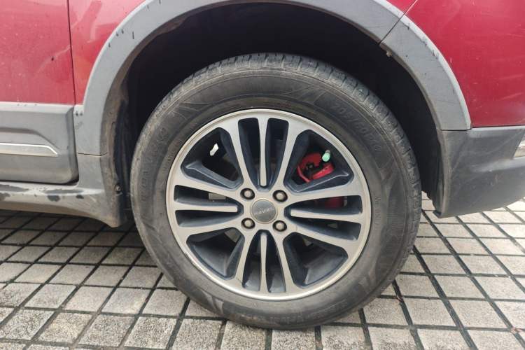 Used Haval H1 2015 1.5L Manual Luxury Model Right Front Wheel Hub