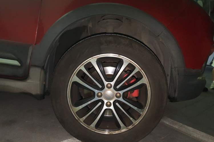 Used Haval H1 2015 1.5L AMT Luxury Model Right Front Wheel Hub