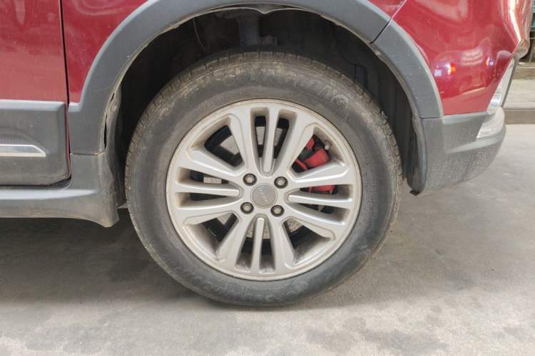 Used Haval H1 2015 1.5L AMT Urban Model Right Front Wheel Hub