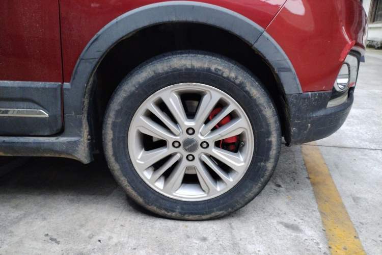 Used Haval H1 2015 1.5L Manual Urban Model Right Front Wheel Hub