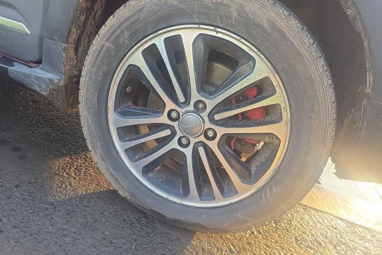 Used Haval H1 2015 1.5L AMT Luxury Model Right Front Wheel Hub