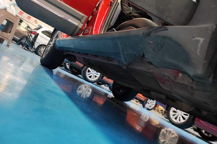 Used Haval H1 2015 1.5L AMT Luxury Model Right Side Sill