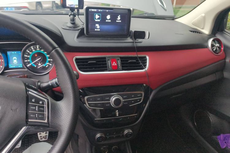 Used Haval H1 2015 1.5L Manual Luxury Model Audio And AC Panel