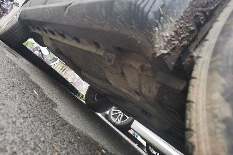 Used Haval H1 2015 1.5L Manual Urban Model Chassis Front Right