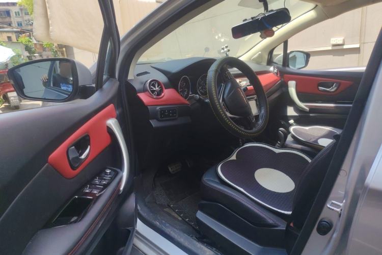 Used Haval H1 2015 1.5L AMT Urban Model Driver Seat