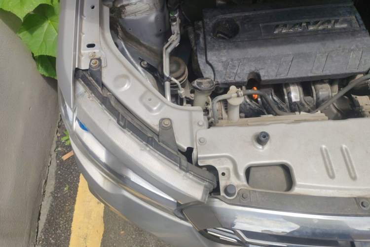 Used Haval H1 2015 1.5L AMT Urban Model Engine Bay Right