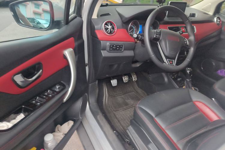 Used Haval H1 2015 1.5L Manual Luxury Model Interior 3