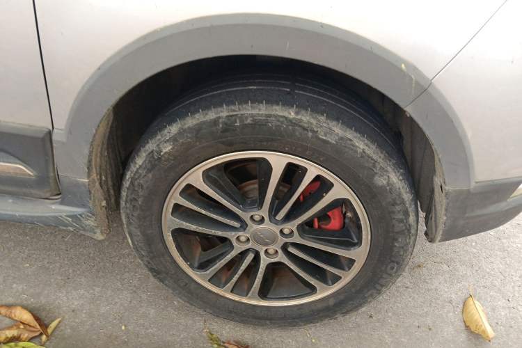 Used Haval H1 2015 1.5L Manual Luxury Model Right Front Wheel Hub