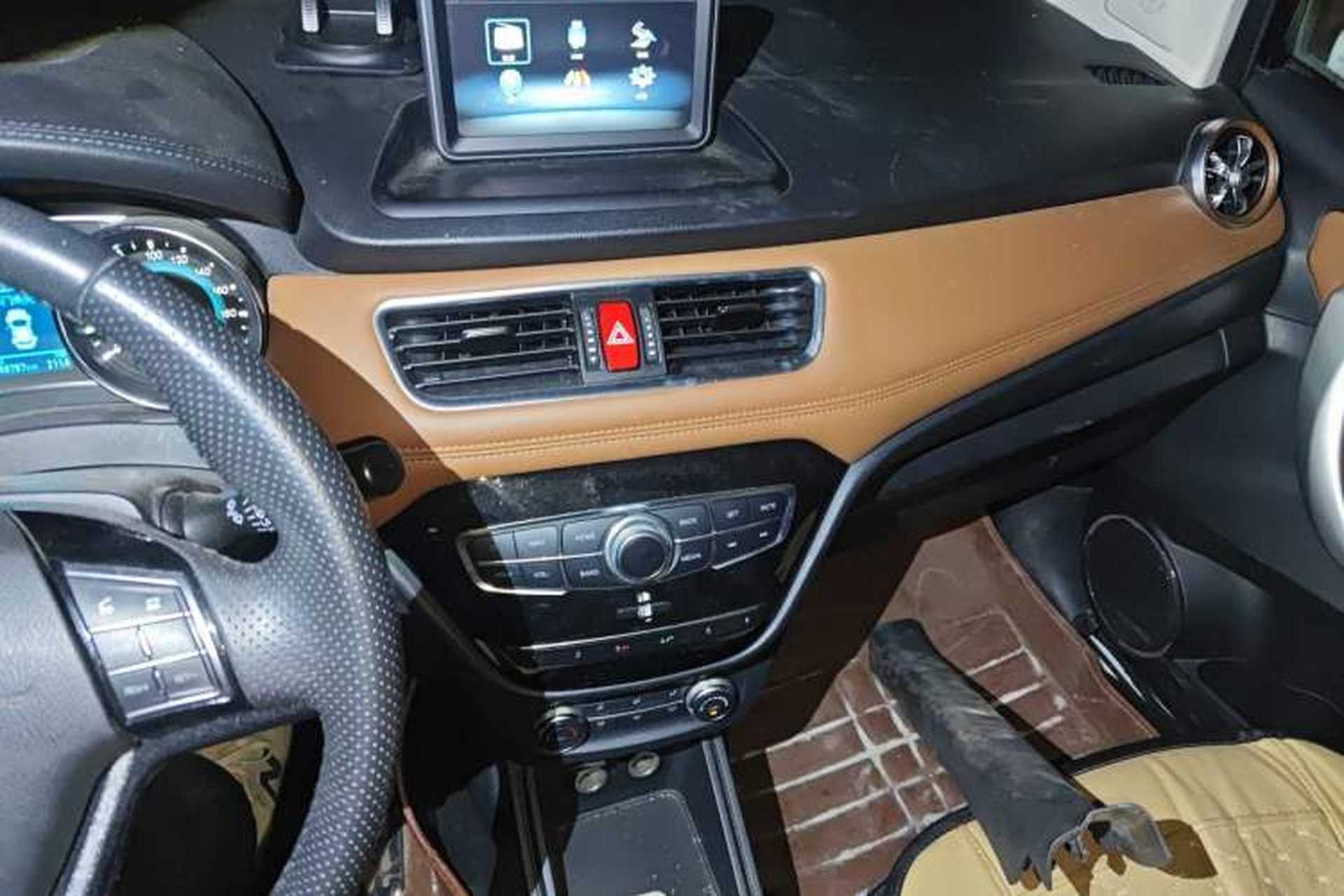 Used Haval H1 2015 1.5L AMT Luxury Model Audio And AC Panel