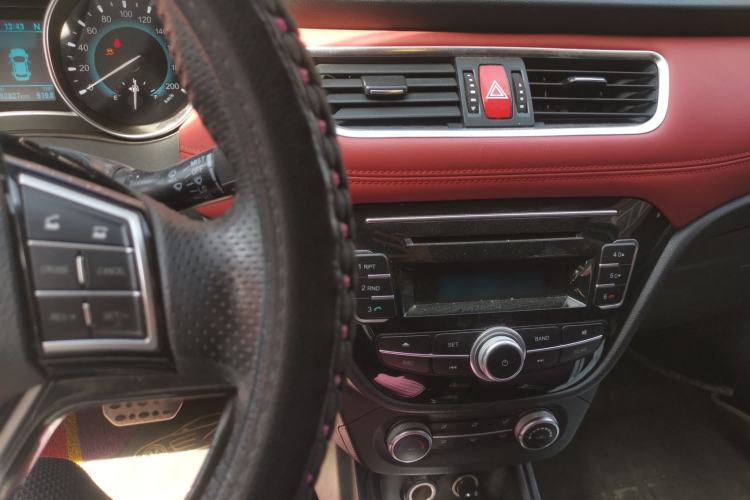 Used Haval H1 2015 1.5L AMT Urban Model Audio And AC Panel