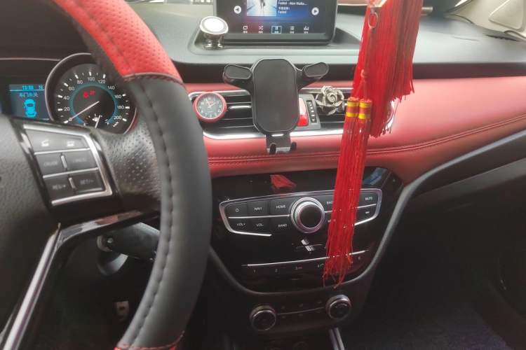 Used Haval H1 2015 1.5L AMT Luxury Model Audio And AC Panel