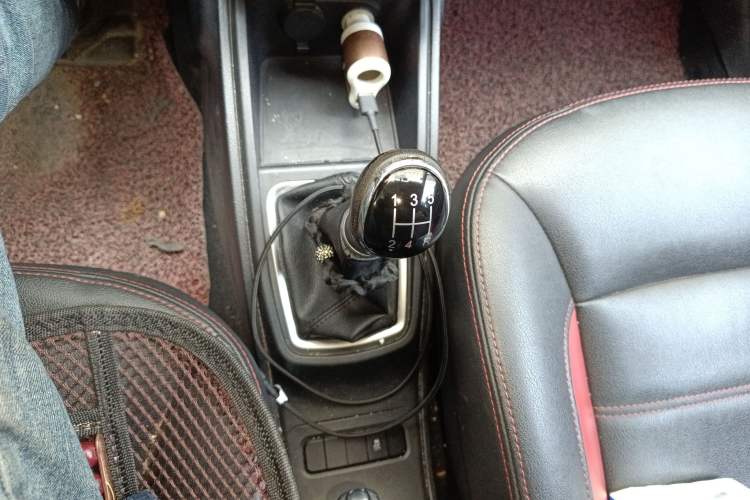 Used Haval H1 2015 1.5L Manual Luxury Model Audio And AC Panel