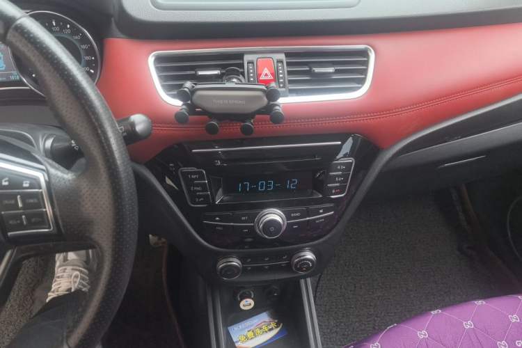 Used Haval H1 2015 1.5L AMT Urban Model Audio And AC Panel