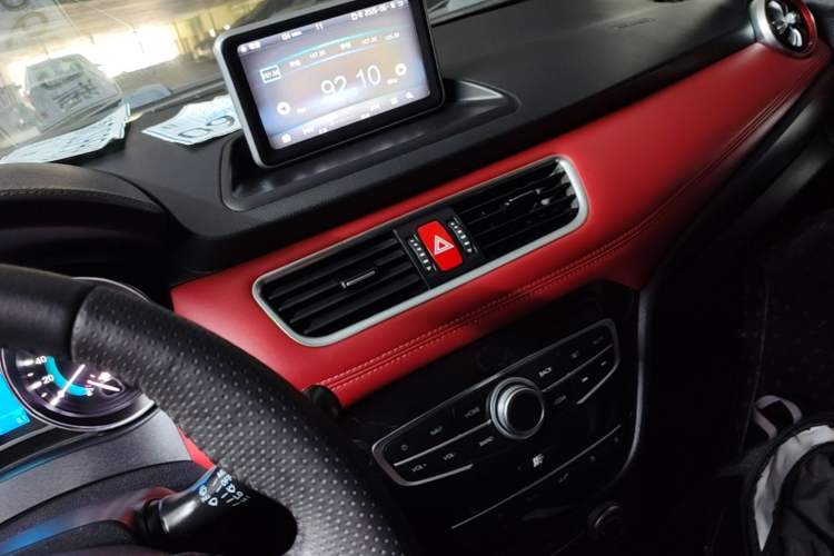 Used Haval H1 2015 1.5L Manual Luxury Model Audio And AC Panel
