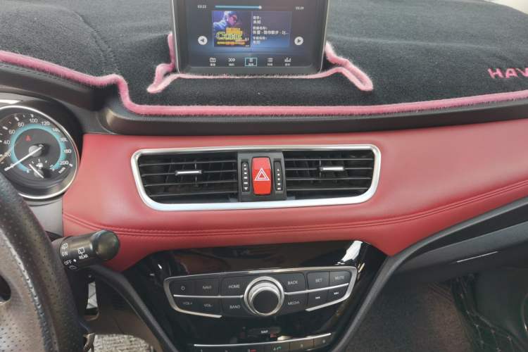 Used Haval H1 2015 1.5L Manual Urban Model Audio And AC Panel