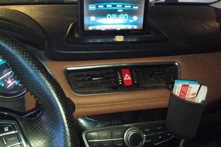 Used Haval H1 2015 1.5L AMT Luxury Model Audio And AC Panel