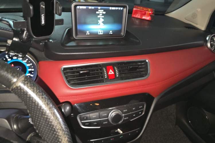 Used Haval H1 2015 1.5L AMT Luxury Model Audio And AC Panel