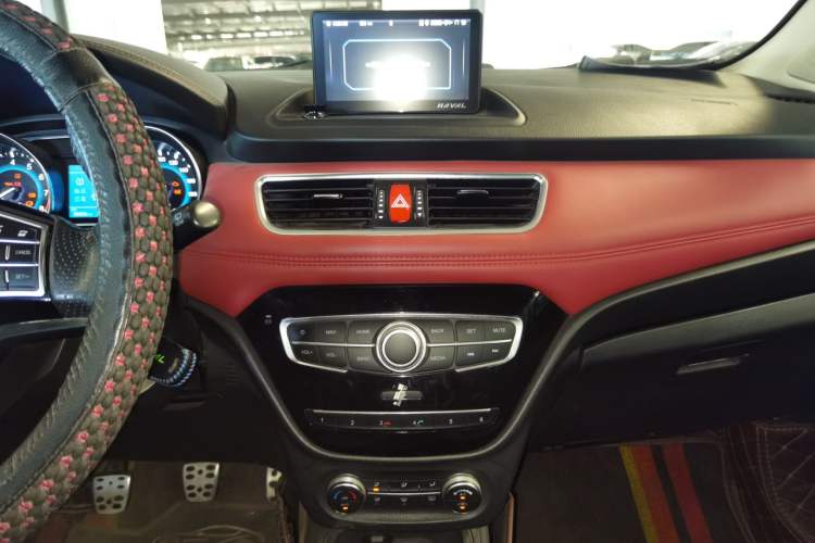 Used Haval H1 2015 1.5L Manual Luxury Model Audio And AC Panel