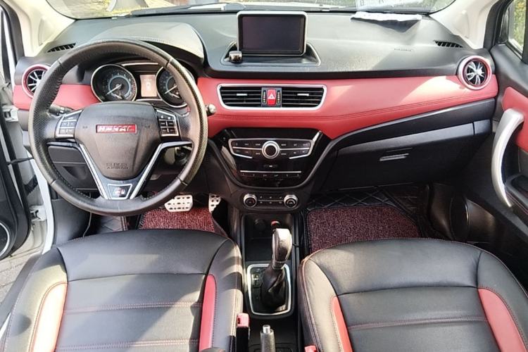 Used Haval H1 2015 1.5L AMT Luxury Model Center Console