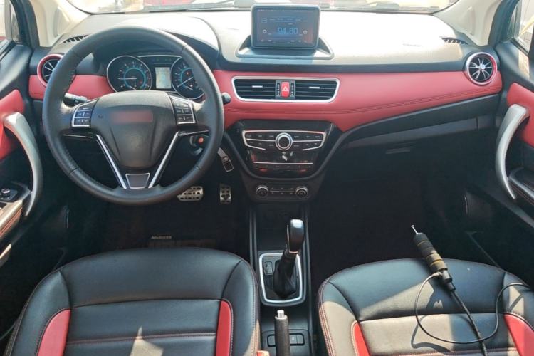 Used Haval H1 2015 1.5L AMT Luxury Model Center Console