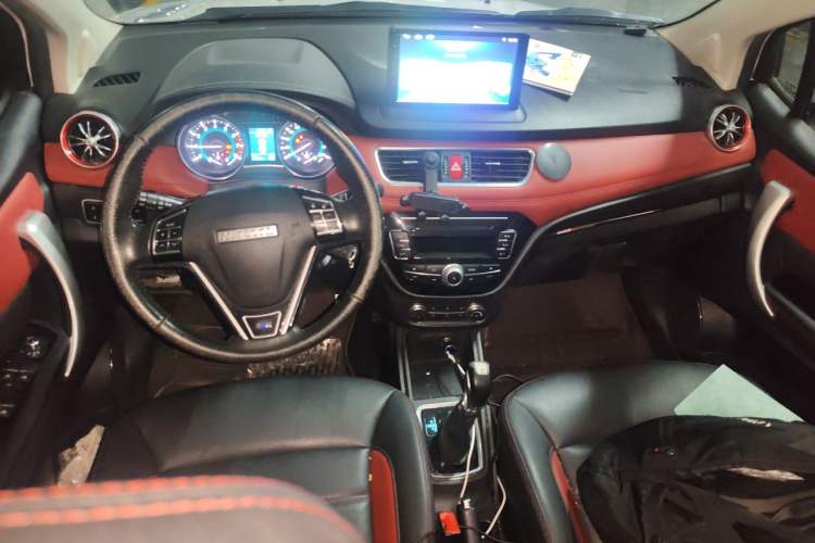 Used Haval H1 2015 1.5L AMT Urban Model Center Console