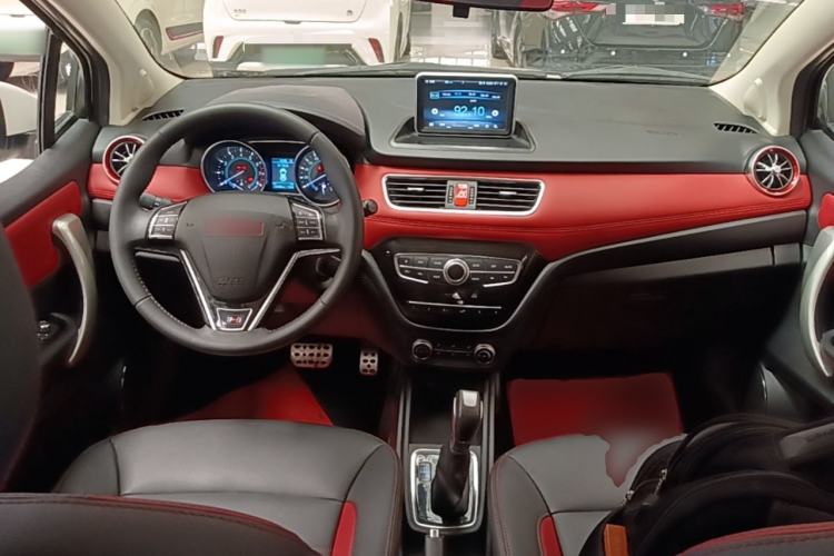 Used Haval H1 2015 1.5L AMT Luxury Model Center Console
