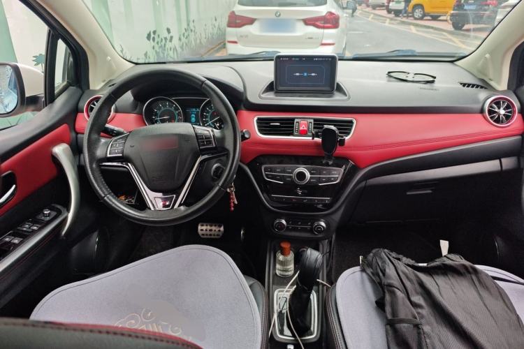 Used Haval H1 2015 1.5L AMT Luxury Model Center Console