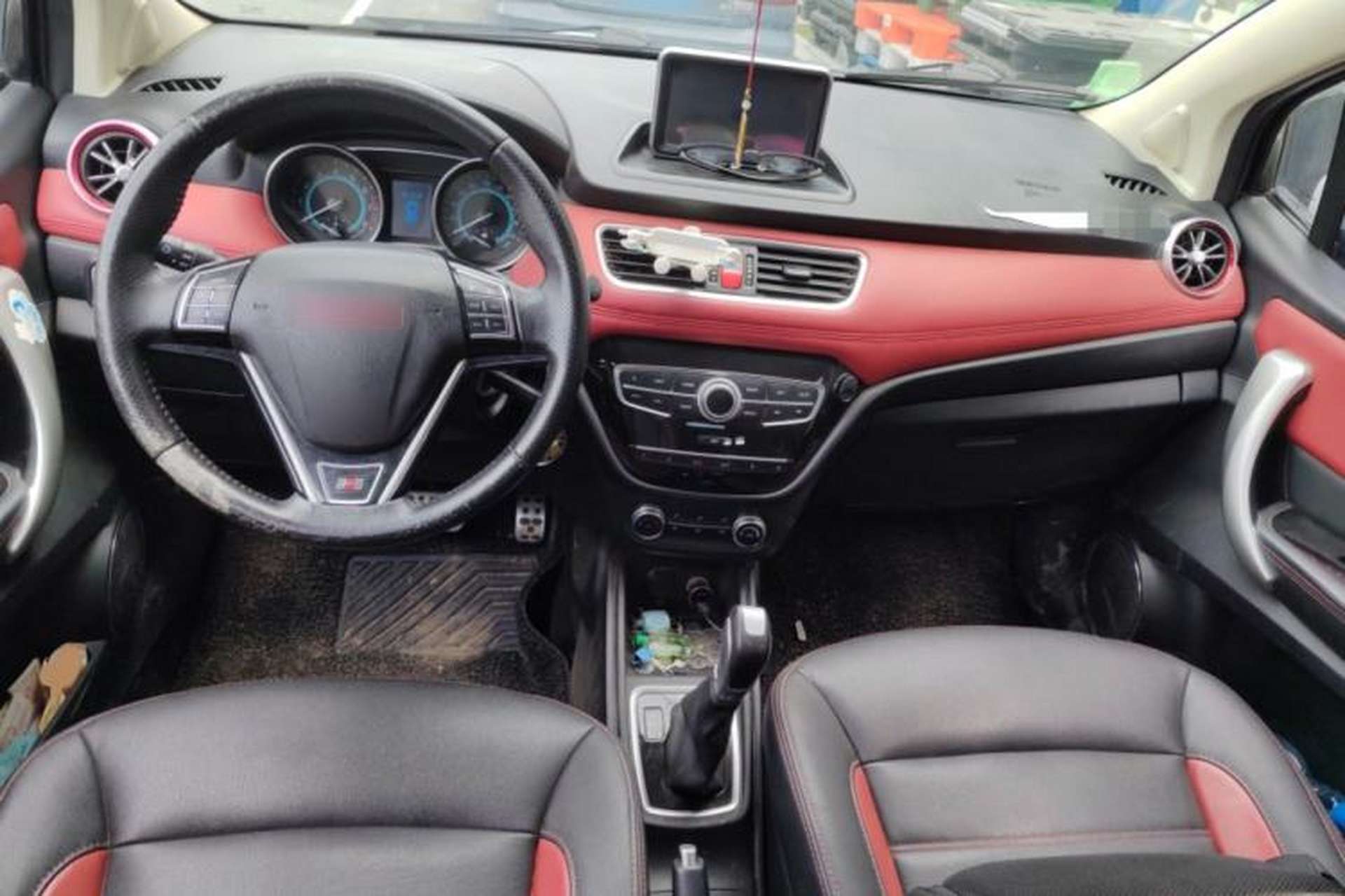 Used Haval H1 2015 1.5L AMT Urban Model Center Console