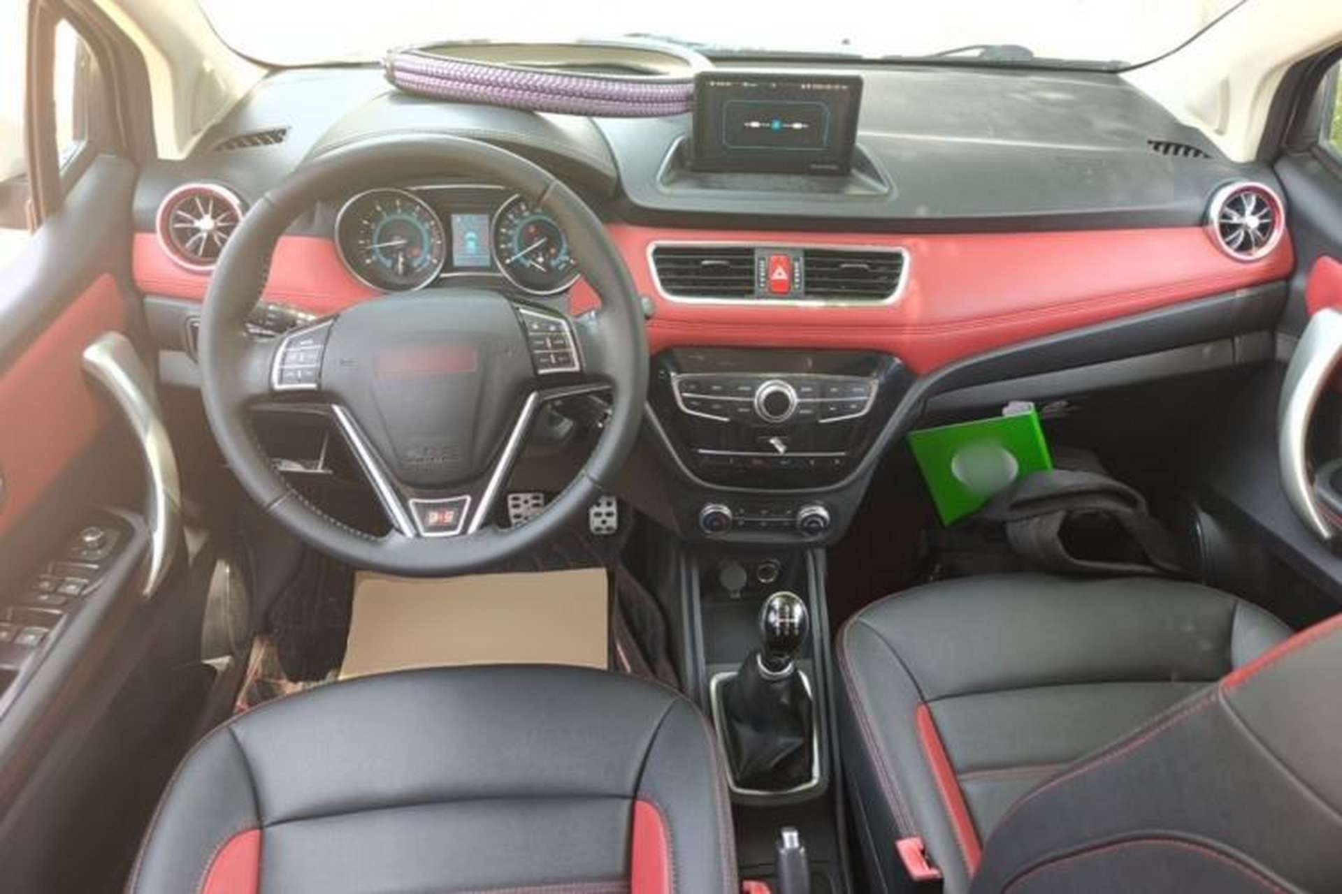 Used Haval H1 2015 1.5L Manual Luxury Model Center Console