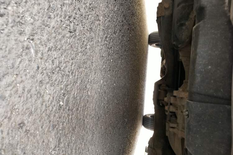 Used Haval H1 2015 1.5L AMT Luxury Model Chassis Front