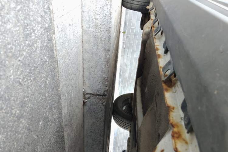 Used Haval H1 2015 1.5L AMT Luxury Model Chassis Front Right