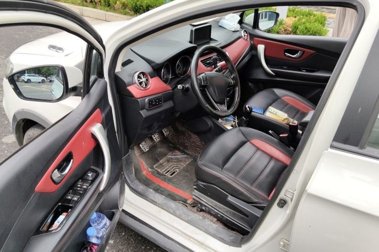 Used Haval H1 2015 1.5L Manual Luxury Model Driver Seat