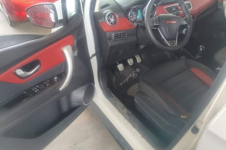 Used Haval H1 2015 1.5L Manual Urban Model Driver Seat