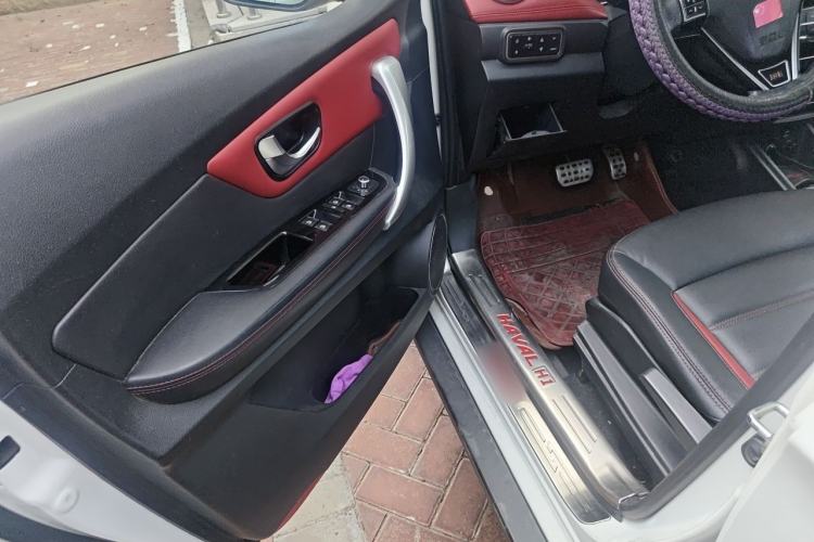 Used Haval H1 2015 1.5L AMT Luxury Model Driver Seat