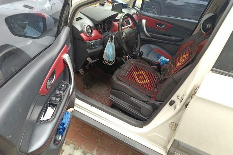 Used Haval H1 2015 1.5L Manual Luxury Model Driver Seat