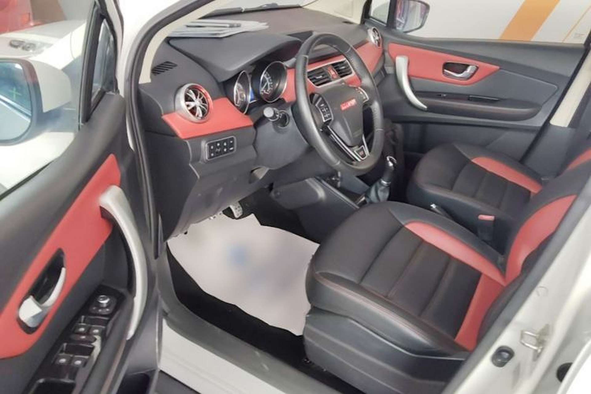 Used Haval H1 2015 1.5L Manual Urban Model Driver Seat