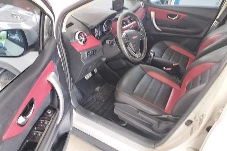 Used Haval H1 2015 1.5L AMT Luxury Model Driver Seat