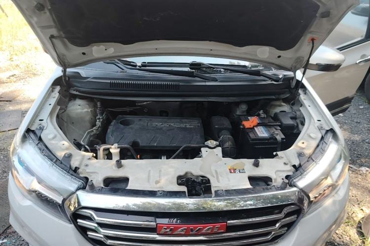 Used Haval H1 2015 1.5L AMT Luxury Model Engine Bay