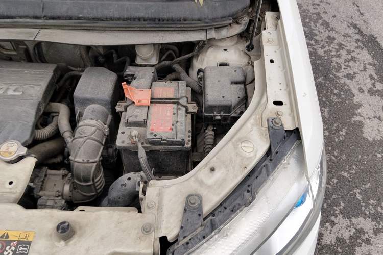 Used Haval H1 2015 1.5L Manual Luxury Model Engine Bay Left