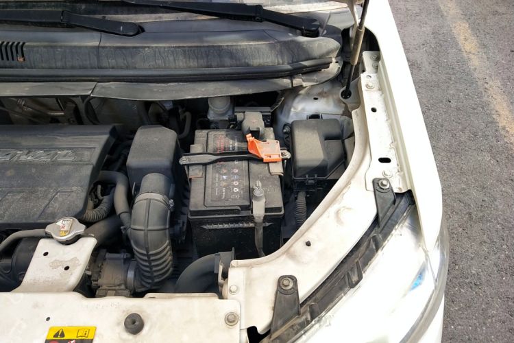 Used Haval H1 2015 1.5L AMT Luxury Model Engine Bay Left