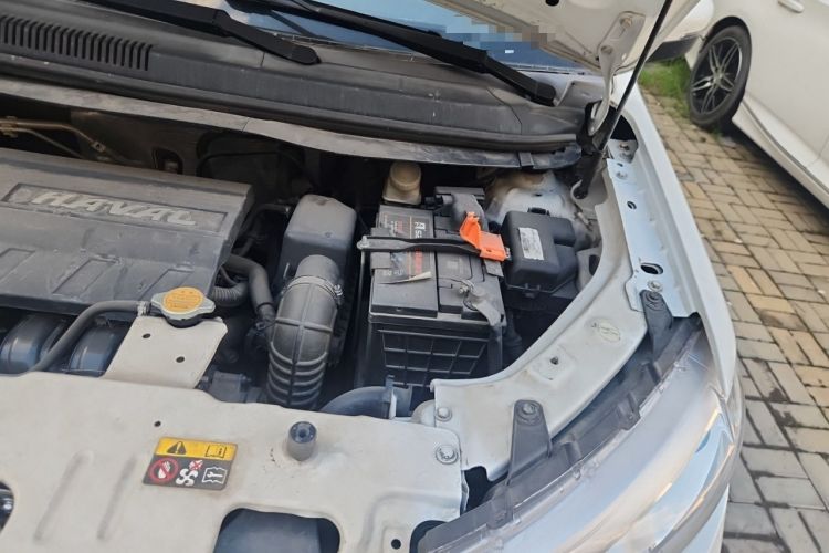 Used Haval H1 2015 1.5L AMT Luxury Model Engine Bay Left