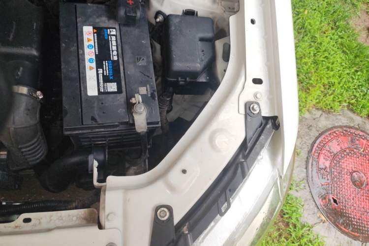 Used Haval H1 2015 1.5L AMT Luxury Model Engine Bay Left