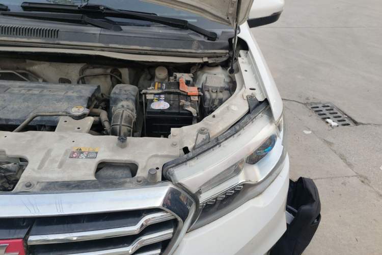 Used Haval H1 2015 1.5L AMT Luxury Model Engine Bay Left
