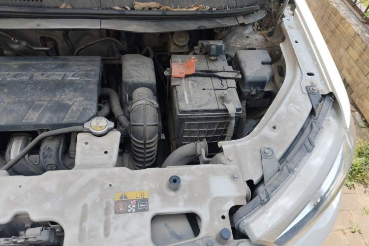 Used Haval H1 2015 1.5L AMT Luxury Model Engine Bay Left